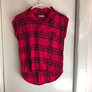 Short sleeve plaid shirt